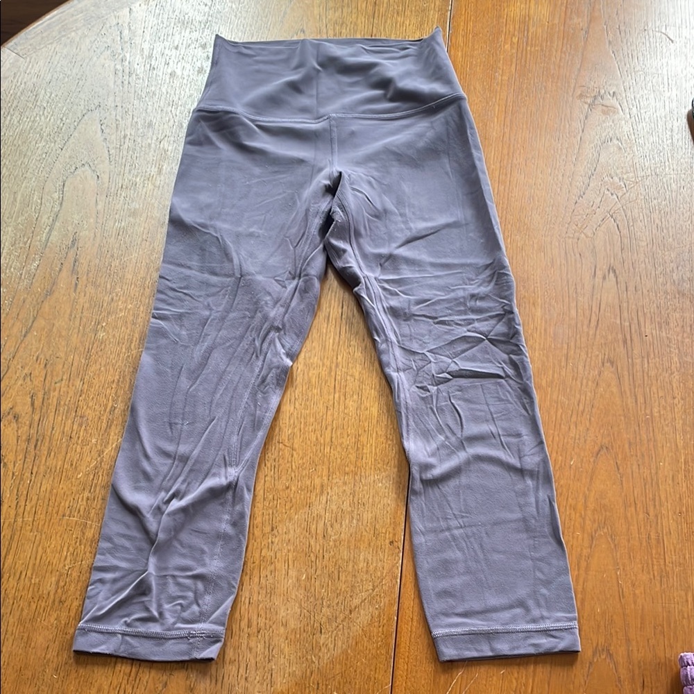 Lululemon Athletica Stretchy Capri Leggings